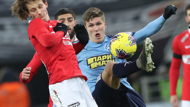 9 ноября 2019 года. Москва. «Спартак» — «Крылья Советов» — 2:0. Александр Соболев (справа) и Алекс Крал.