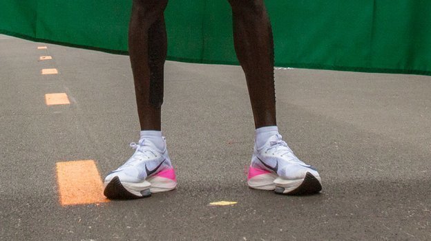 Шиповки Элиуда Кипчоге. Фото Reuters Шиповки Элиуда Кипчоге. Фото Reuters