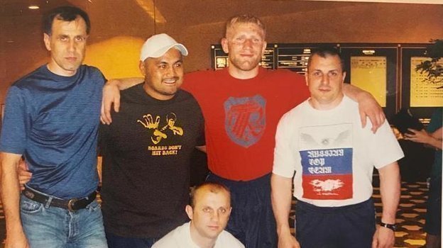 (слева направо) Николай Питьков, Марк Хан, Сергей Былдин (сидит), Сергей Харитонов, Михаил Илюхин. Фото из личного архива Николая Питькова (слева направо) Николай Питьков, Марк Хан, Сергей Былдин (сидит), Сергей Харитонов, Михаил Илюхин. Фото из личного архива Николая Питькова