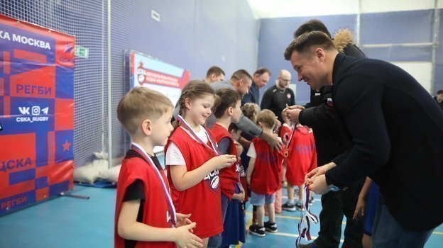 Алексей Немов на церемонии награждения. Алексей Немов на церемонии награждения.