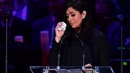 «Он был до безумия любящим отцом». Трогательная речь Ванессы Брайант о Коби