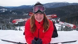 «Не смогла оставить эту девочку в детдоме». Уникальная история бывшей биатлонистки Вероники Тимофеевой