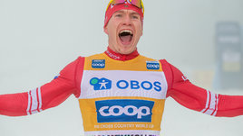 Большунов выиграл после четырех поражений. Александр — первый на марафоне в Осло