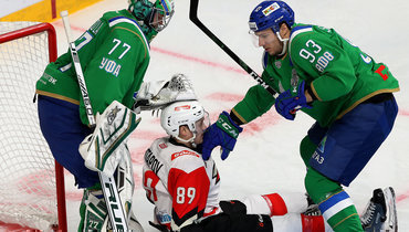 «Салават» вышел вперед в серии с «Авангардом» — 3-2.