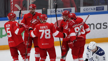 «Спартак» проиграл «Динамо» в серии плей-офф КХЛ.