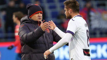 15 марта. Москва. ЦСКА — «Уфа» — 0:0. Вадим Евсеев и Кэтэлин Карп.