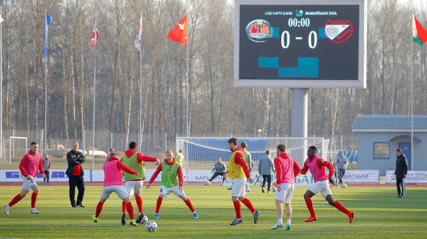 Центральный матч по футболу в мире. Как в Белоруссии играют во время коронавируса