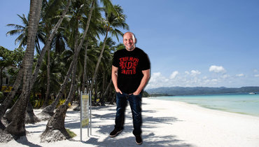 Глава UFC Дана Уайт собирается провести предстоящий турнир на частном острове.