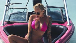 Жена украинского футболиста уничтожает своей внешностью. А еще она президент клуба из Львова