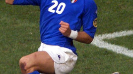 Пять незабитых пенальти и «паненка» Тотти. Как Италия обыграла Голландию на Евро-2000