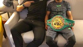 «Дай Боже им сил». Усик и Ломаченко снялись в российском фильме и попали в базу «Миротворца»