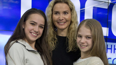 Алина Загитова, Этери Тутберидзе и Александра Трусова.