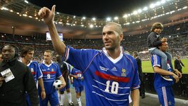 Блеклый Роналдо и заговор ФИФА. Бразилия сдала французам финал ЧМ-1998?