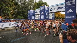 Легкоатлетов выпускают с карантина. Россиян — за 250 долларов