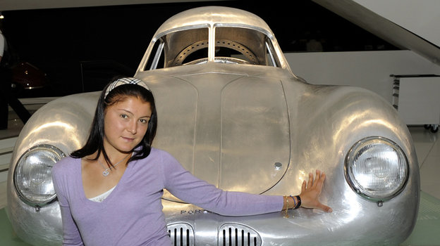 Теннисистка Динара Сафина. Фото Андрей Голованов и Сергей Киврин Теннисистка Динара Сафина. Фото Андрей Голованов и Сергей Киврин