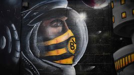 Тренерам надеть маски, игрокам мяч не целовать — в германском футболе новые законы. Как будет в России?