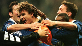 «После укуса трусы промокли от крови». Жесткая история Рурского дерби «Боруссия» — «Шальке»