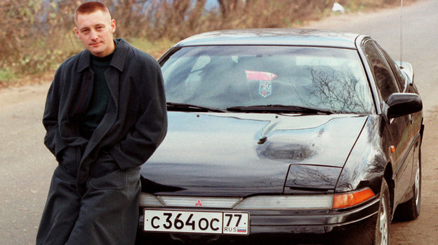 1996 год. Андрей Тихонов и его автомобиль. Фото Андрей Голованов и Сергей Киврин, - 1996 год. Андрей Тихонов и его автомобиль. Фото Андрей Голованов и Сергей Киврин, -