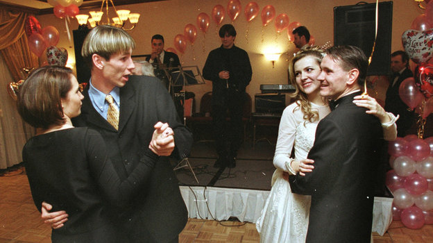 29 февраля 2000 года. Москва. Свадьба Дмитрия Аленичева. Фото Андрей Голованов и Сергей Киврин, - 29 февраля 2000 года. Москва. Свадьба Дмитрия Аленичева. Фото Андрей Голованов и Сергей Киврин, -