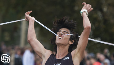 Чуть не рассекло лицо лентой. Самый нелепый финиш в истории забегов