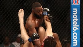 «Конор и Хабиб дрались как престарелые!» Хедлайнер шоу UFC в Вегасе читает рэп и говорит, что думает