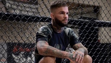 Коди Гарбрандт.