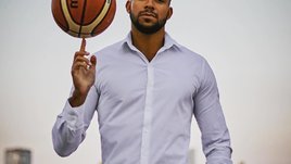 «Расизм есть везде. В России тоже когда-то ущемляли евреев». Кейру — о протестах темнокожих