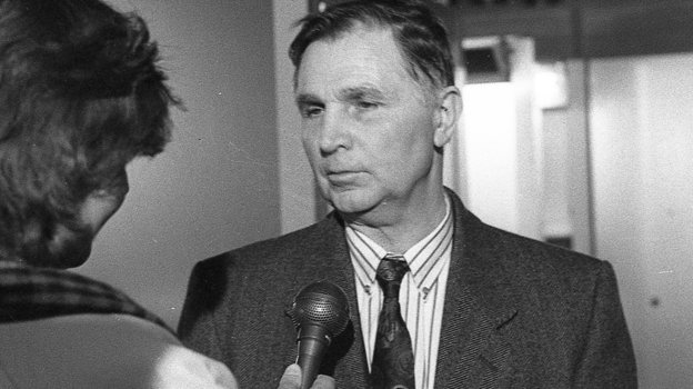 Виктор Тихонов в Альбервиле выиграл со своей хоккейной дружиной третью Олимпиаду подряд. Фото Дмитрий Солнцев, - Виктор Тихонов в Альбервиле выиграл со своей хоккейной дружиной третью Олимпиаду подряд. Фото Дмитрий Солнцев, -