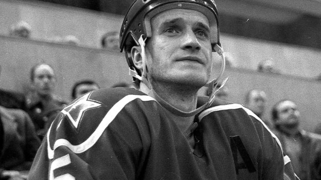 1990 год. Защитник ЦСКА Алексей Гусаров. Фото Владимир Беззубов photo.khl.ru 1990 год. Защитник ЦСКА Алексей Гусаров. Фото Владимир Беззубов photo.khl.ru