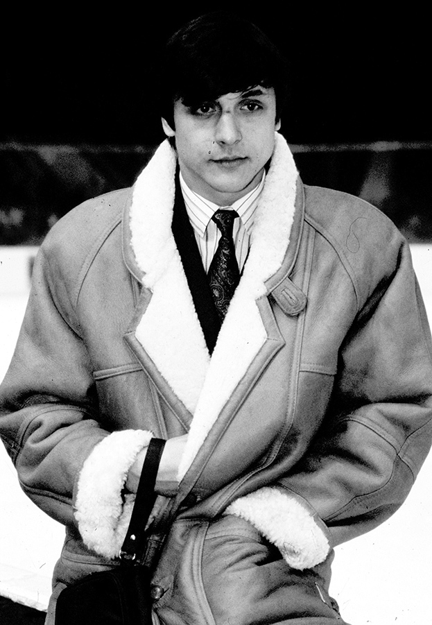 1991 год. Нападающий ЦСКА Валерий Каменский. Фото Андрей Голованов и Сергей Киврин, - 1991 год. Нападающий ЦСКА Валерий Каменский. Фото Андрей Голованов и Сергей Киврин, -