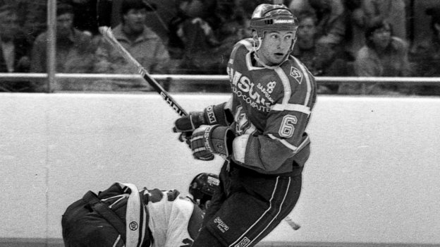 1994 год. Защитник московского «Динамо» Александр Карповцев. Фото Владимир Беззубов photo.khl.ru 1994 год. Защитник московского «Динамо» Александр Карповцев. Фото Владимир Беззубов photo.khl.ru