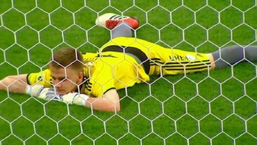 Денис Попов.