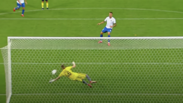 Антон Заболотный не забивает пенальти 17-летнему вратарю «Ростова».