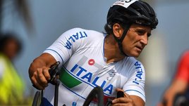 #ForzaAlex. Легенда итальянского спорта попала под грузовик во время тренировки