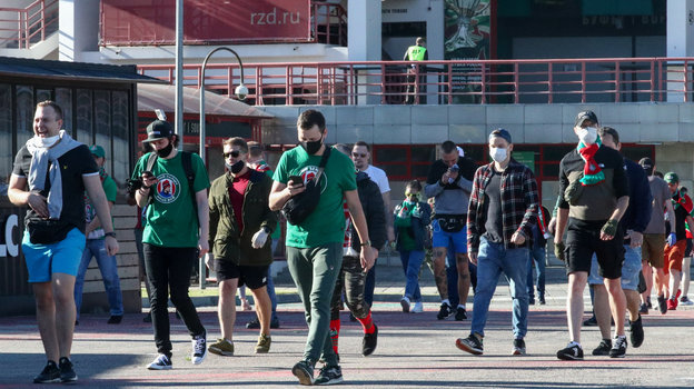 21 июня. Москва. «Локомотив» — «Оренбург». Болельщики покидают стадион в первом тайме в знак протеста. Фото Дарья Исаева, «СЭ» / Canon EOS-1D X Mark II 21 июня. Москва. «Локомотив» — «Оренбург». Болельщики покидают стадион в первом тайме в знак протеста. Фото Дарья Исаева, «СЭ» / Canon EOS-1D X Mark II
