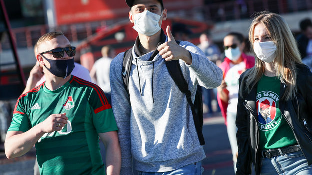 21 июня. Москва. «Локомотив» — «Оренбург». Болельщики покидают стадион в первом тайме в знак протеста. Фото Дарья Исаева, «СЭ» / Canon EOS-1D X Mark II 21 июня. Москва. «Локомотив» — «Оренбург». Болельщики покидают стадион в первом тайме в знак протеста. Фото Дарья Исаева, «СЭ» / Canon EOS-1D X Mark II