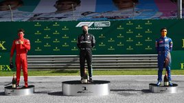 Хэмилтона выбили с подиума, Квят остался без колеса