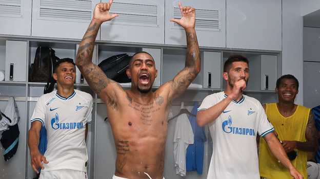 5 июля. Краснодар. Чемпионская раздевалка «Зенита». Фото Анна Мейер, ФК «Зенит» 5 июля. Краснодар. Чемпионская раздевалка «Зенита». Фото Анна Мейер, ФК «Зенит»