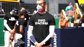 «Борьба за права темнокожих ущемляет права белых». Гонщик Карякин — об отказе Квята преклонить колено