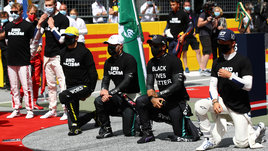 Квят теряет союзников в отказе с коленопреклонением. Подражателей у Хэмилтона стало больше