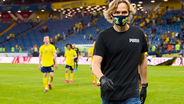 Валерий Карпин.