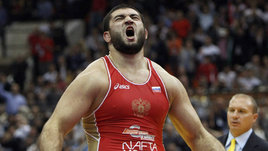 Махов все-таки стал олимпийским чемпионом. Но не на ковре, а из-за дисквалификации обоих финалистов