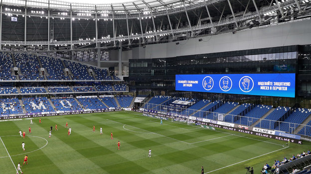 Болельщики на стадионе. Фото Федор Успенский, «СЭ» / Canon EOS-1D X Mark II Болельщики на стадионе. Фото Федор Успенский, «СЭ» / Canon EOS-1D X Mark II