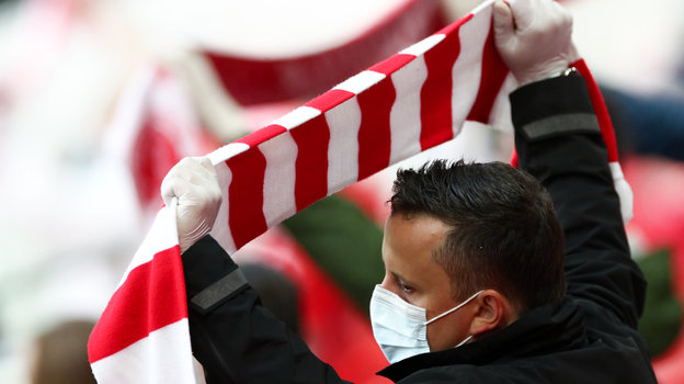 Болельщик на стадионе. Фото Дарья Исаева, «СЭ» / Canon EOS-1D X Mark II Болельщик на стадионе. Фото Дарья Исаева, «СЭ» / Canon EOS-1D X Mark II