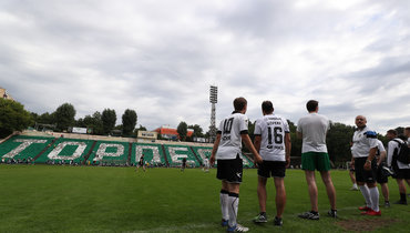 26 июля. Москва. Болельщики «Торпедо» прощаются со стадионом.