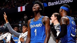 Звезду НБА захейтили после порванных «крестов»: Айзеку припомнили, что он отказался вставать на одно колено