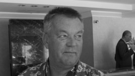 «На память Турецкий подарил мне плюшевого крокодила Гену...»