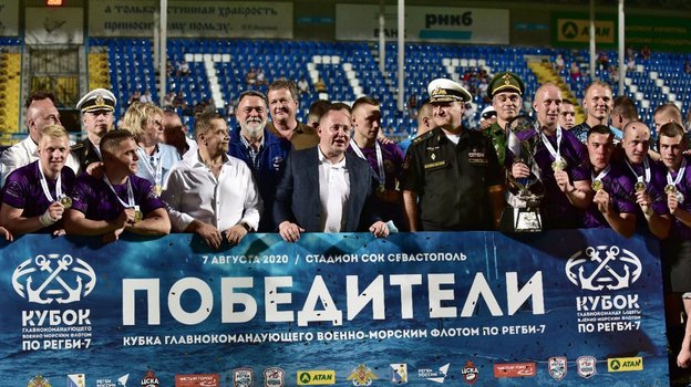 Награждение победителей. Фото Пресс-служба Федерации регби России Награждение победителей. Фото Пресс-служба Федерации регби России