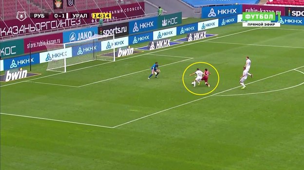 Эпизод матча 2-го тура РПЛ «Рубин» — «Урал». Эпизод матча 2-го тура РПЛ «Рубин» — «Урал».