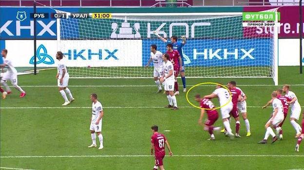 Эпизод матча 2-го тура РПЛ «Рубин» — «Урал». Эпизод матча 2-го тура РПЛ «Рубин» — «Урал».